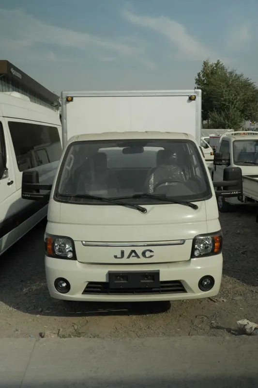 Jac X200 bartaviy tentofka furgon yuk mashinalari tayyor Jac X200 bartaviy tentofka furgon yuk mashinalari tayyor