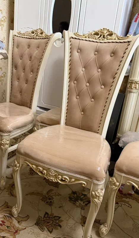 Срочна продам Стулья