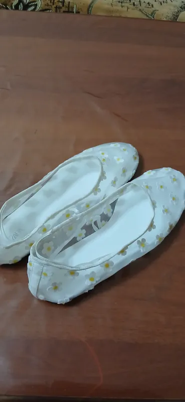 Zara brendidan baletkalar. Bir marta kiyilgan
