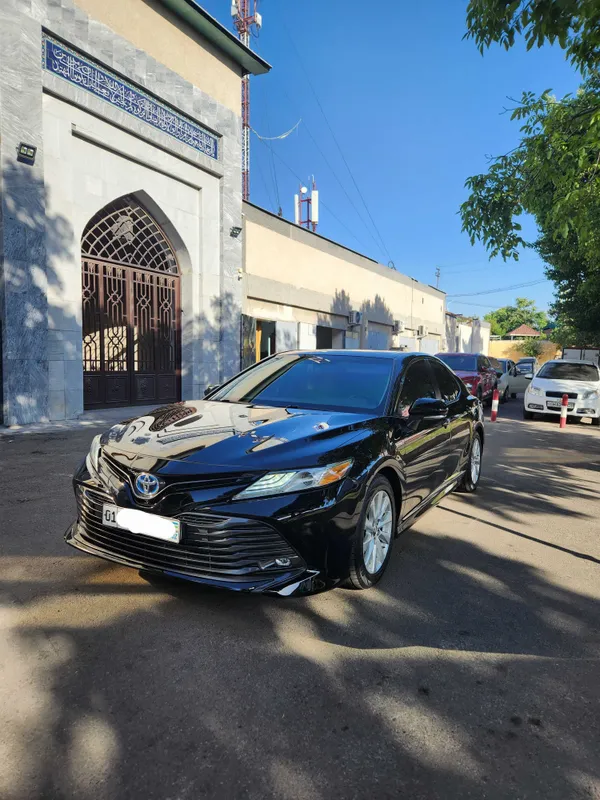 Toyota Camry Gibrid 2021 йил