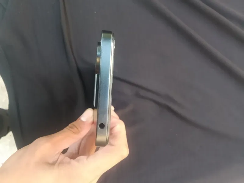 redmi 13c sotiladi aybi yoʻq xotira256gb 4