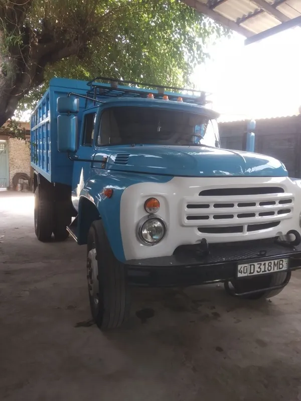 Zil sotiladi holati yaxshi 2 Zil sotiladi holati yaxshi 2