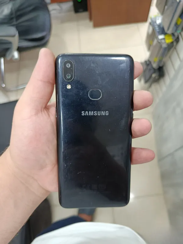 Продам Samsung A10 3 Продам Samsung A10 3
