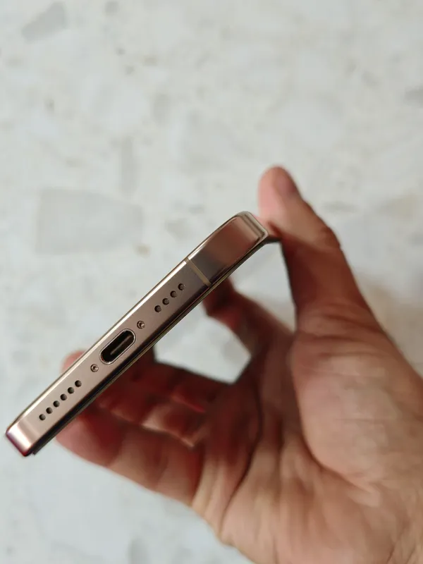 iPhone 16 Pro Max Desert Titanium, 256 ГБ 6