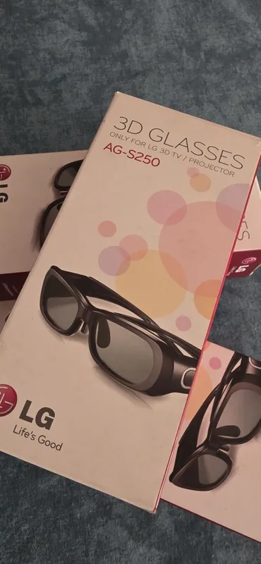 LG 3D очки модель на каробке 2 LG 3D очки модель на каробке 2