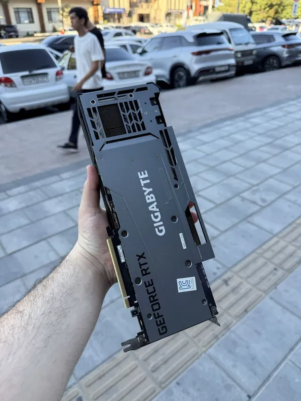 Gigabate RTX 3080 10GB 320 Bit 3 Gigabate RTX 3080 10GB 320 Bit 3