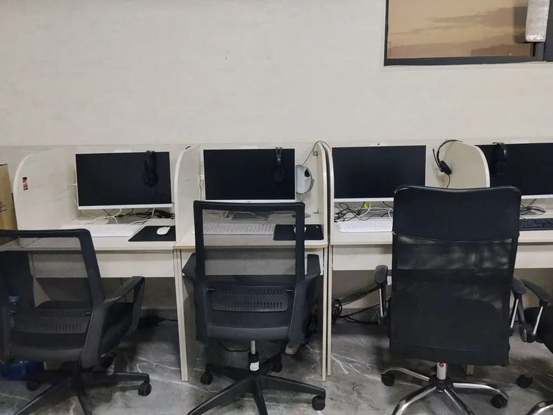 Call Center учун 17 та компьютер тўлиқ жиҳозлари билан 6