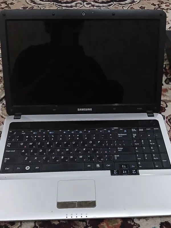 Samsung notbuk pleshteshin 3 sotiladi 7 Samsung notbuk pleshteshin 3 sotiladi 7