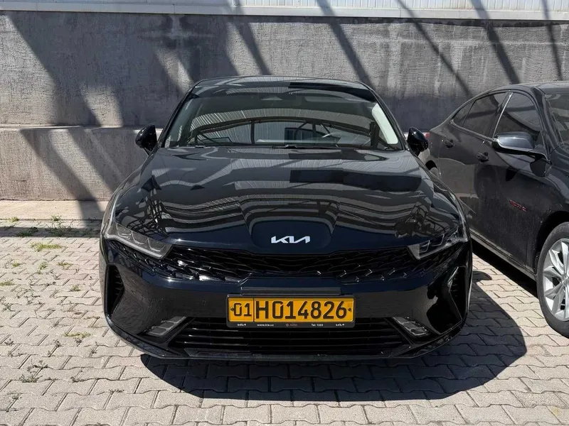 Kia K5 2.0T // в идеальном состоянии 22.000km