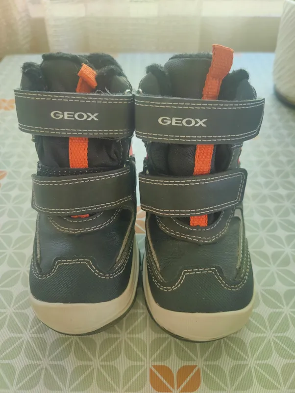 Зимние детские ботинки Geox, размер 24