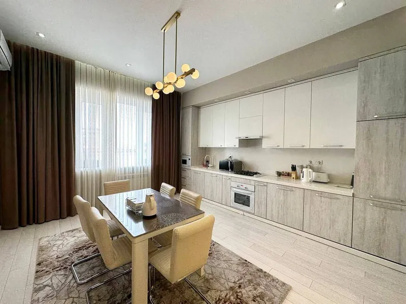 Продаётся 4-комнатная квартира, 182 м², 7/7, Мирабадский район 8