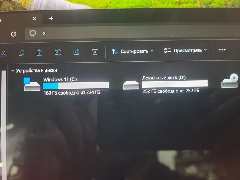 Ноутбук Dell XPS 15 с сенсорном экраном 3 Ноутбук Dell XPS 15 с сенсорном экраном 3