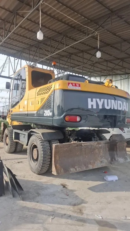 Ekskavator Hyundai 2 Ekskavator Hyundai 2
