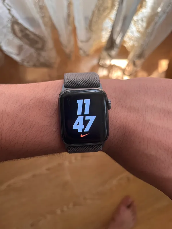Apple Watch Series 4 40MM ёмкость 81%