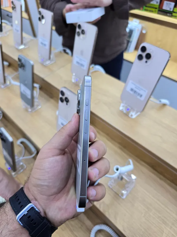 iphone 15 pro 4