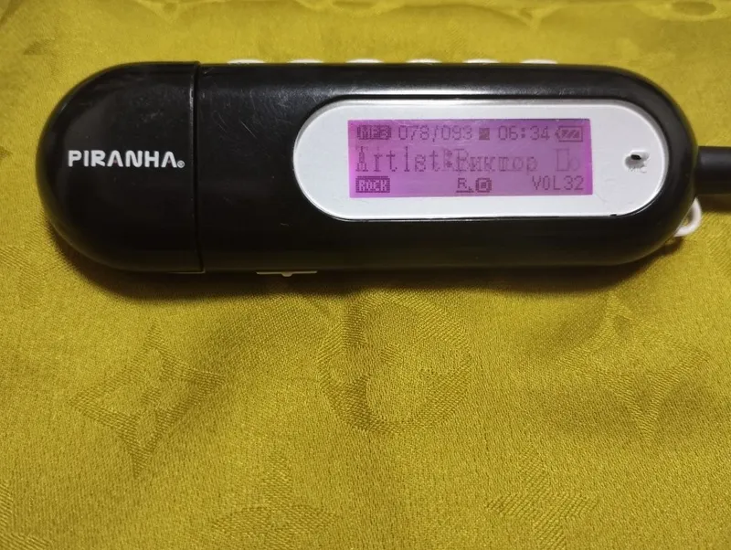 Assalom alekum Mp3 Sotiladi 4gb Diktafon Xam Bor — фото 5