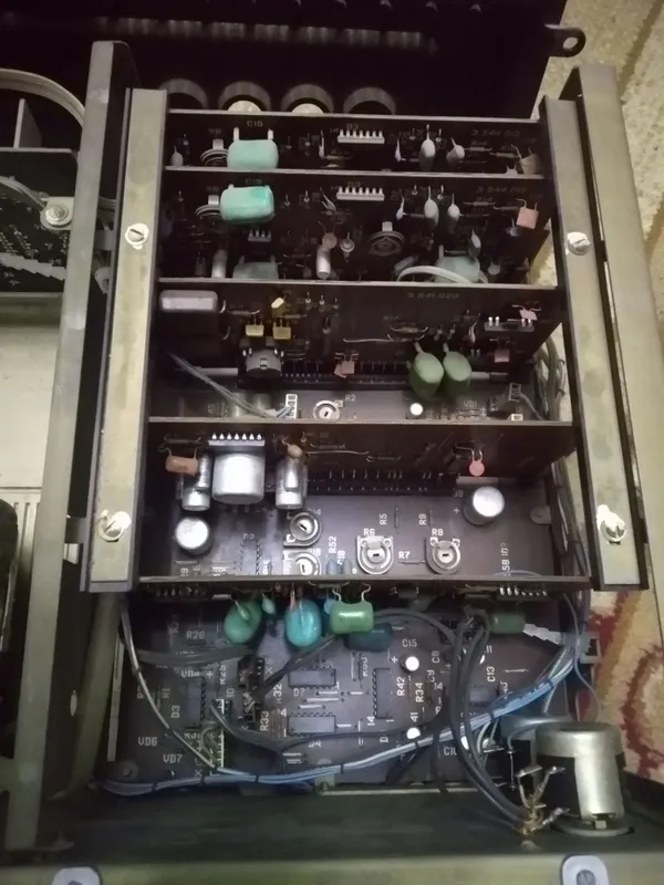 Kassetali magnitofon-pristavka Elektronika 204s. 8 Kassetali magnitofon-pristavka Elektronika 204s. 8