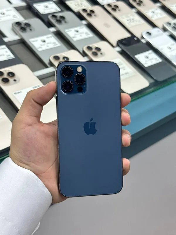 iPhone 12 Pro iPhone 12 Pro