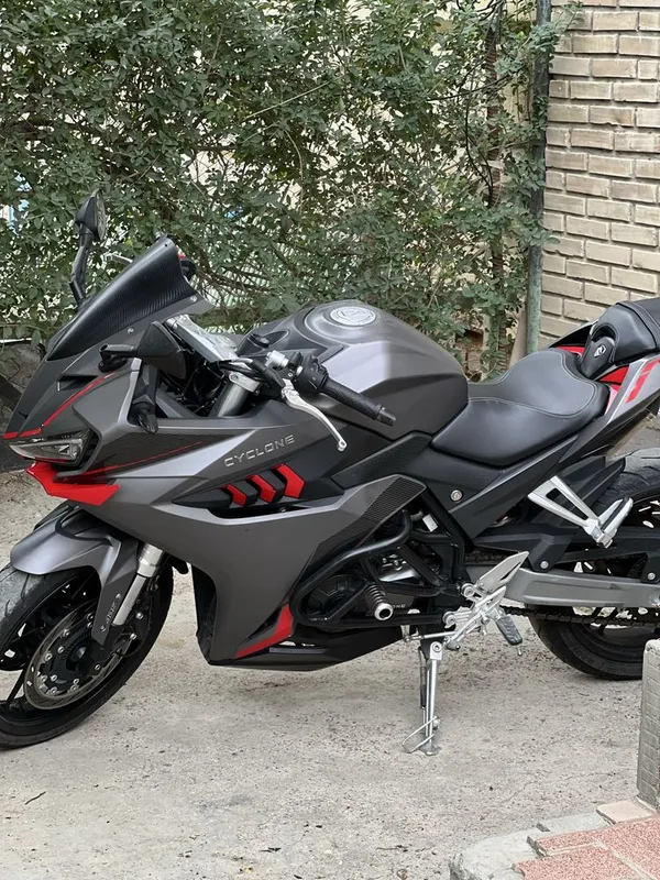 Cyclone 401 Original sportbike