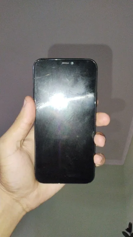IPhone 11 pro batareya 100 xotira 256 GB 2