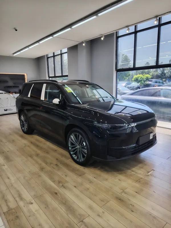Leapmotor c16 210km premium dop opsiya full