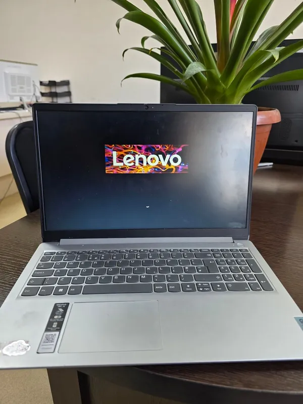 Lenovo noutbook, yangi 2024