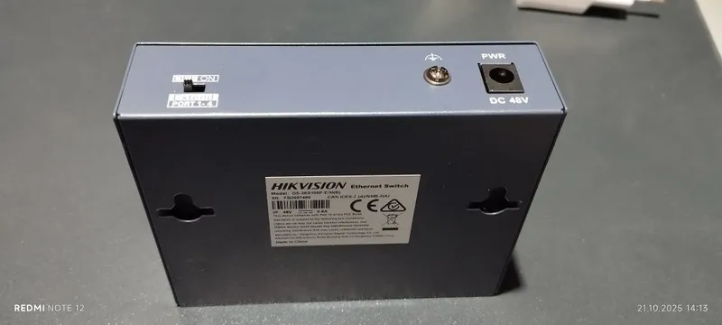 Продаются PoE-коммутатор Hikvision, модель DS-3E0105P-E/M(B). — фото 2