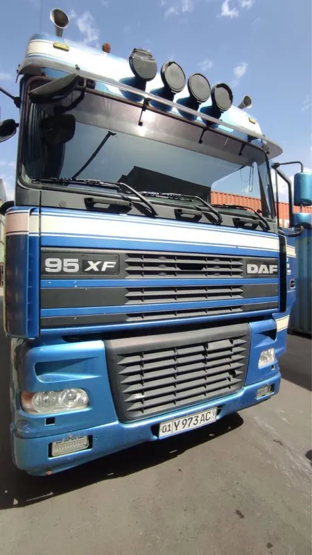 Пррдается Даф ( Daf) с прицепом Маз в отличном состоянии
