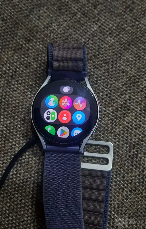 Samsung galaxy smart watch 5 40mm 2 Samsung galaxy smart watch 5 40mm 2