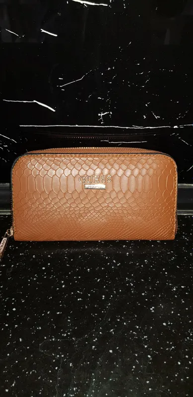 Кошелёк от Guess Lauler