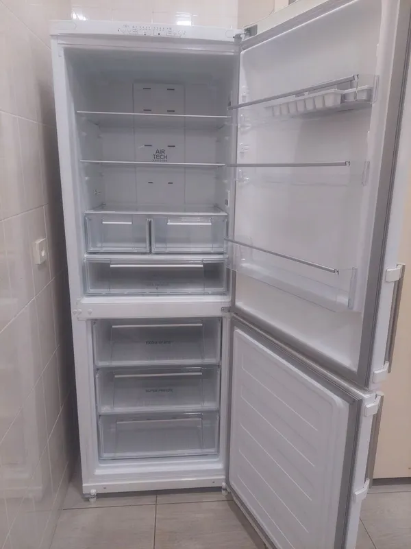 Холодильник Hotpoint Ariston 2