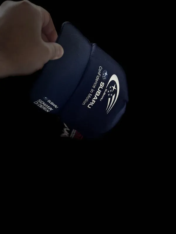 Продаются кепка два Subaru Wrx Sti Shell одной белый — фото 2