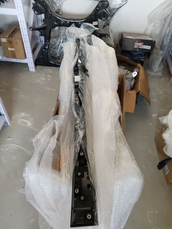 后贯穿灯задний прольняющийся фонарь Dongfeng EP 008. 4