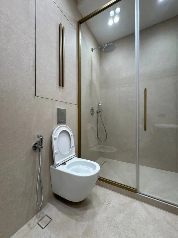 Yunusobod tumanidagi Modern Stroy JKda 3 xonali kvartira sotiladi 8