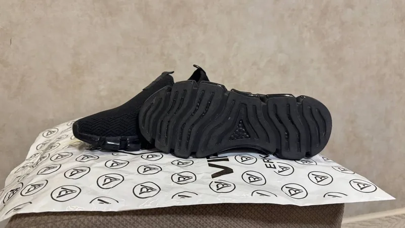 Skechers 40 razmer — фото 1