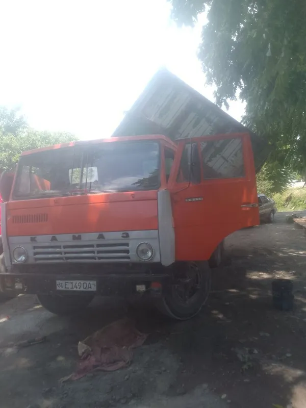 Kamaz selxoz sotiladi xolati yaxshi xarajati yuq