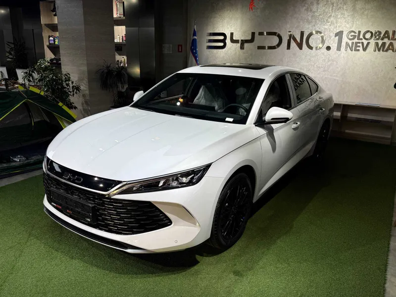 BYD Seal 6 DM-i 120 km Flagship (ДЦ OLOY) 2 BYD Seal 6 DM-i 120 km Flagship (ДЦ OLOY) 2