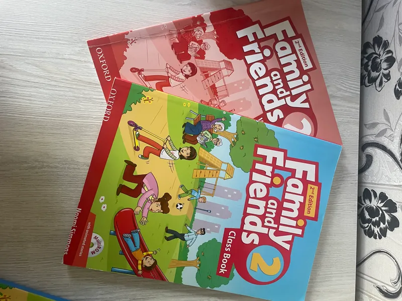 Продается каждая книжка по 30 тысяч сум. 4