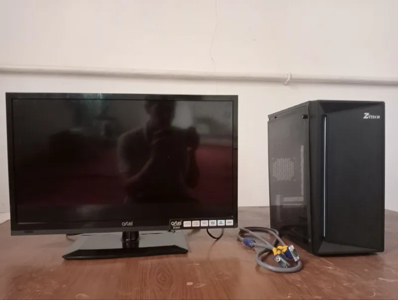 Manitor/ televizor . Blok va korpus