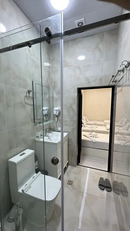 Saroy Hotel lux room mehmonhona 5