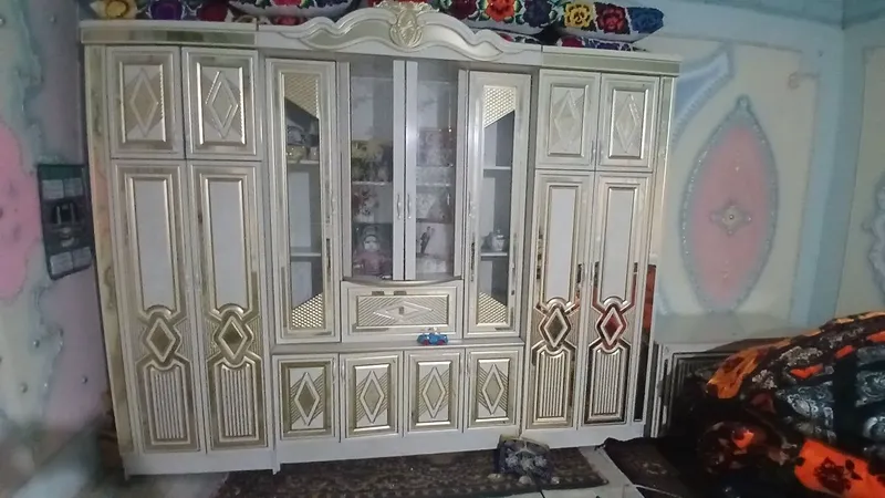 Uy uchun garnitur holati yangi