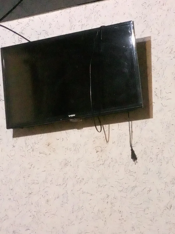 telvizor sotiladi srochni 32li Nomi yasin 1