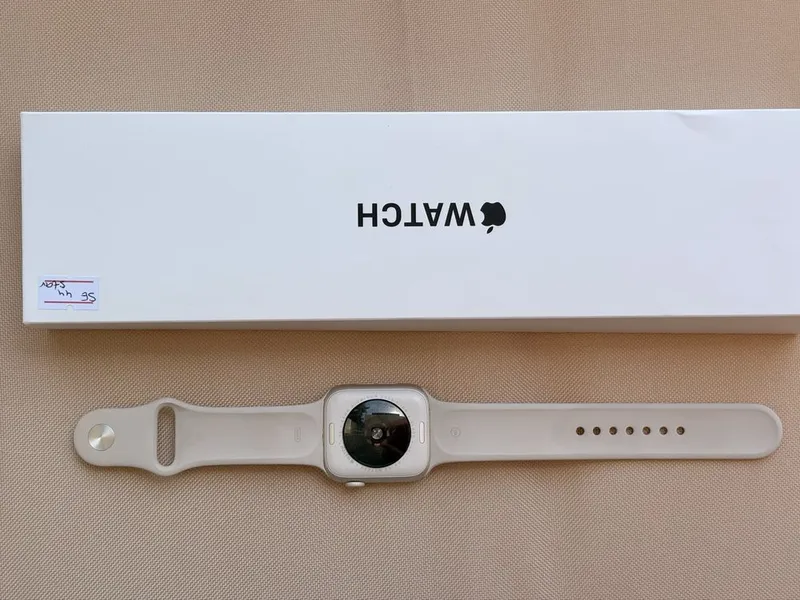Apple Watch SE (GPS, 2-го поколения)