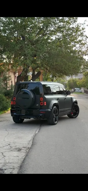 Range rover defender — фото 1