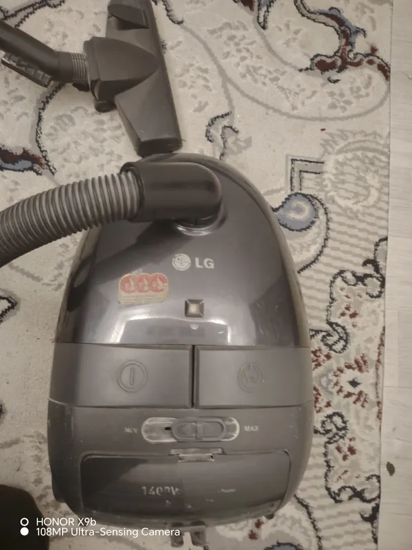 Пилисос LG Пилисос LG