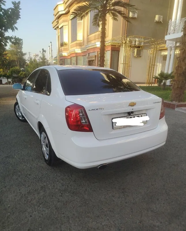 Продаётся Lacetti 4
