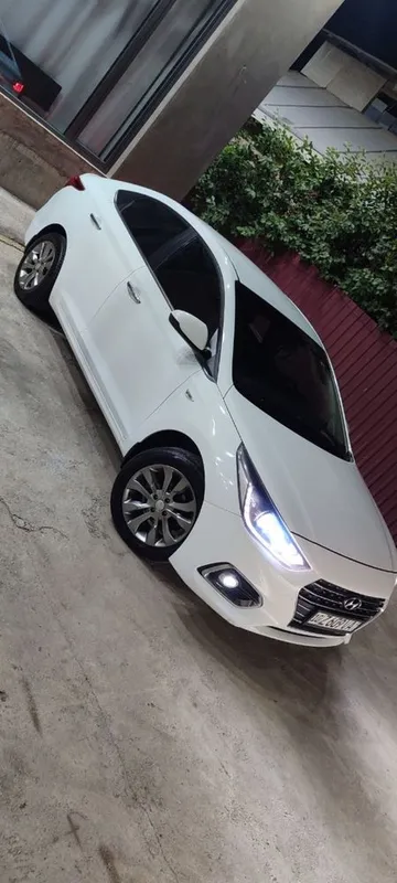 Hyundai accent xolati ideal 5