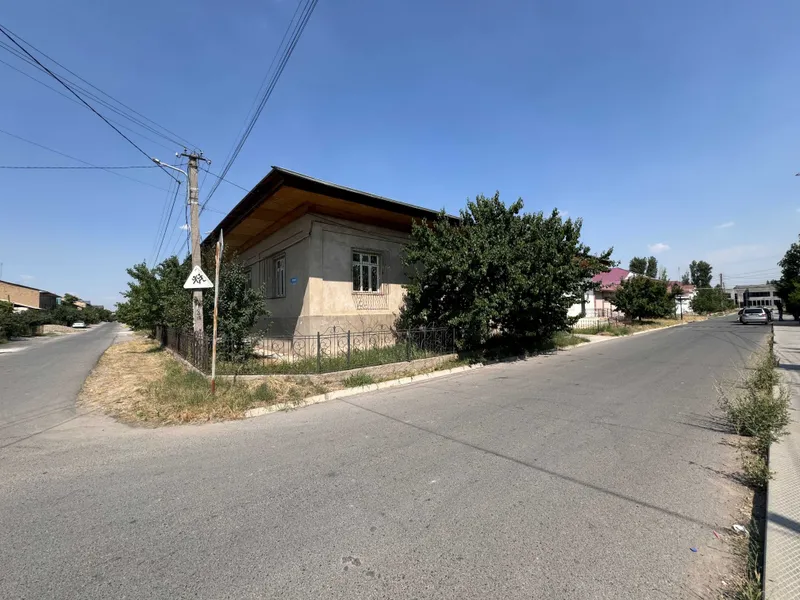 Продается дом 6 соток, угловой