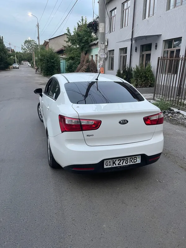 Продается Kia Rio Sedan 2014 пробег 140.000 — фото 1