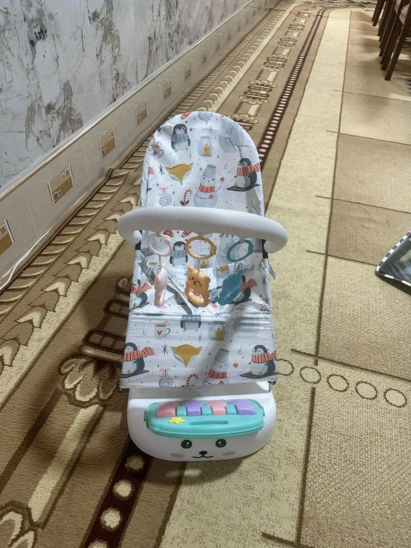 Продаю манеж и шезлонг для младенца — фото 3